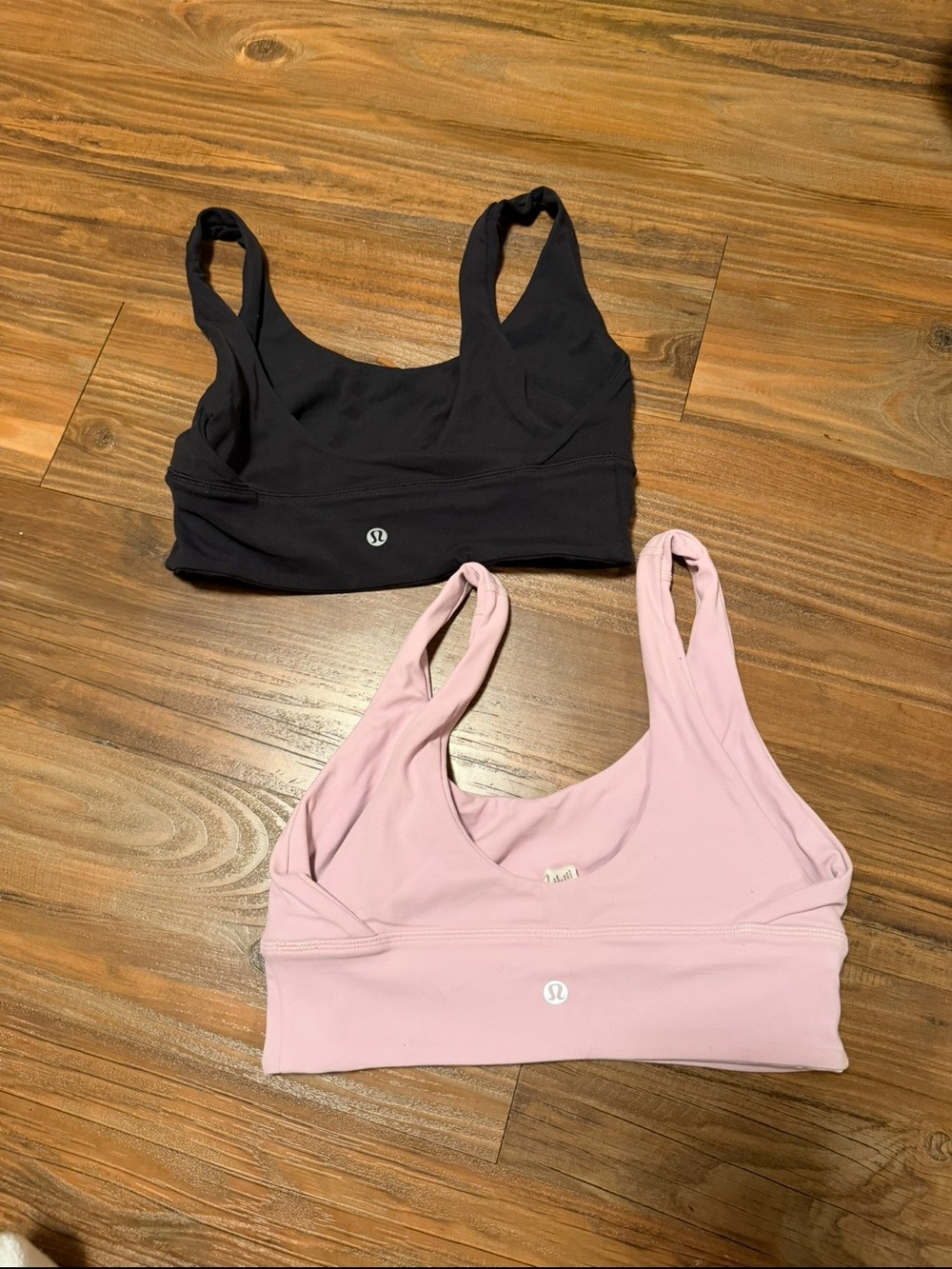Lululemon Align Reversible Bra
*Light Support, A/B Cup - Black & Light Pink